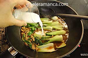 Membuat Bebek Masak Pak Choy Step 14