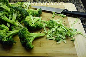 Cooking Brokoli Telur Saus Bawang Mentega Step 6