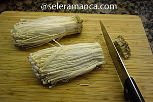 Masak Enoki Beef Roll Step 4