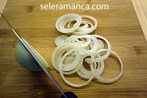 Cooking Greek Salad Step 4