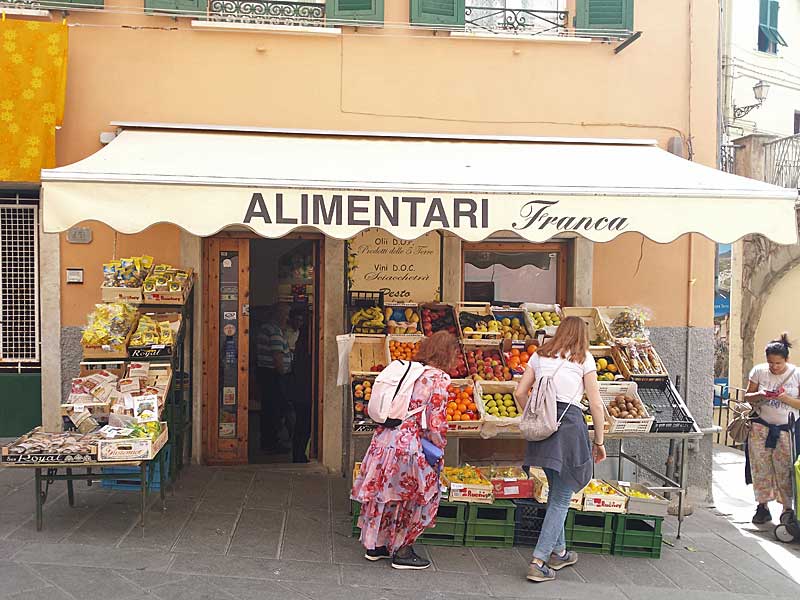 Italian Fruits Shop