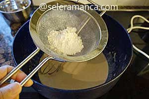 Terigu untuk Kaiserschmarrn