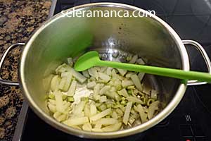 Masak Kritharaki Step 2