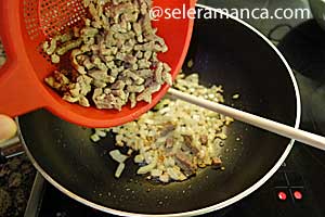 Masak Nasi Tim Bebek Step 6