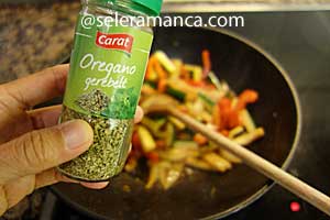 Cooking dengan Paprika Keju Feta Step 7