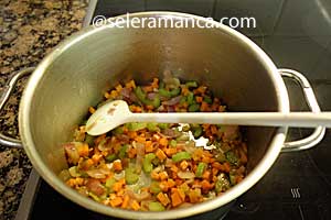 Masak Spaghetti Bolognese Step 3