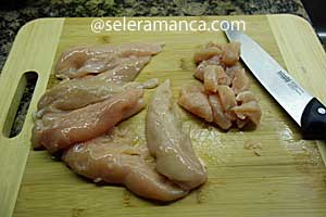 Membuat Tumis Ayam Kacang Mete Step 1