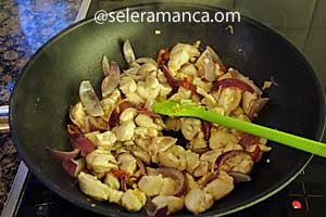 Membuat Tumis Ayam Kacang Mete Step 7 