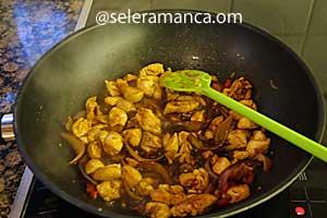 Membuat Tumis Ayam Kacang Mete Step 9