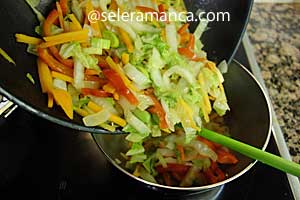 Masak Tumis Ayam Sayuran Step 8